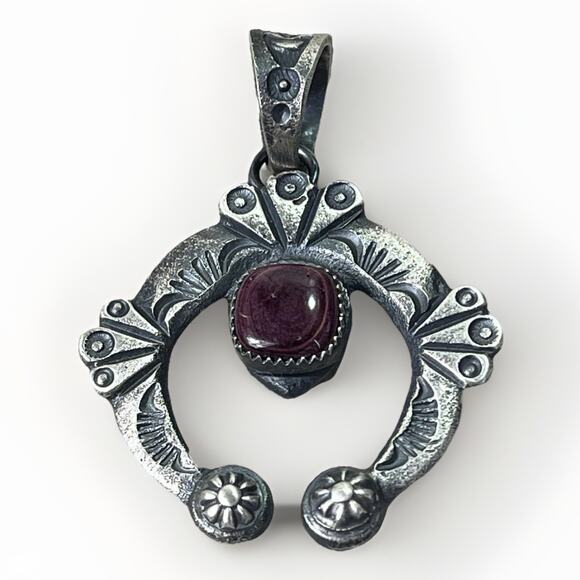Purple Spiny Oyster Naja Pendant Navajo Sterling Silver by Kevin Billah - Picture 5 of 14